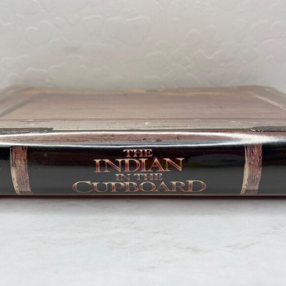 Vintage The Indian In The Cupboard VHS Tape Gold Clamshell Case Family Movie - Picture 9 of 9